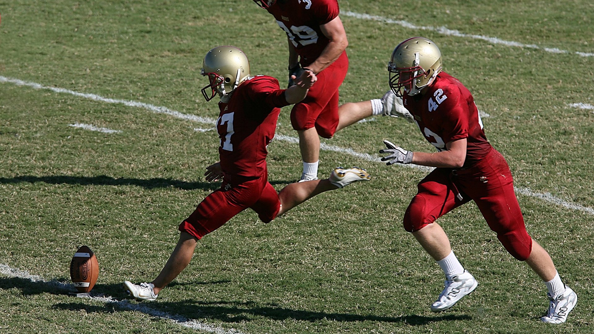 荷兰男足在预选赛中遭遇西班牙绝杀，西班牙荷兰足球比赛